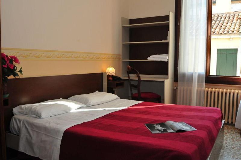 Locanda Sant'Anna Hotel Венеция Экстерьер фото